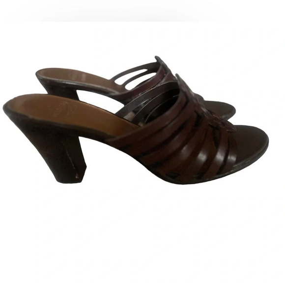 Circa Joan & David leather 3 inch slip on heel sandals in excellent condition - Picture 2 of 6